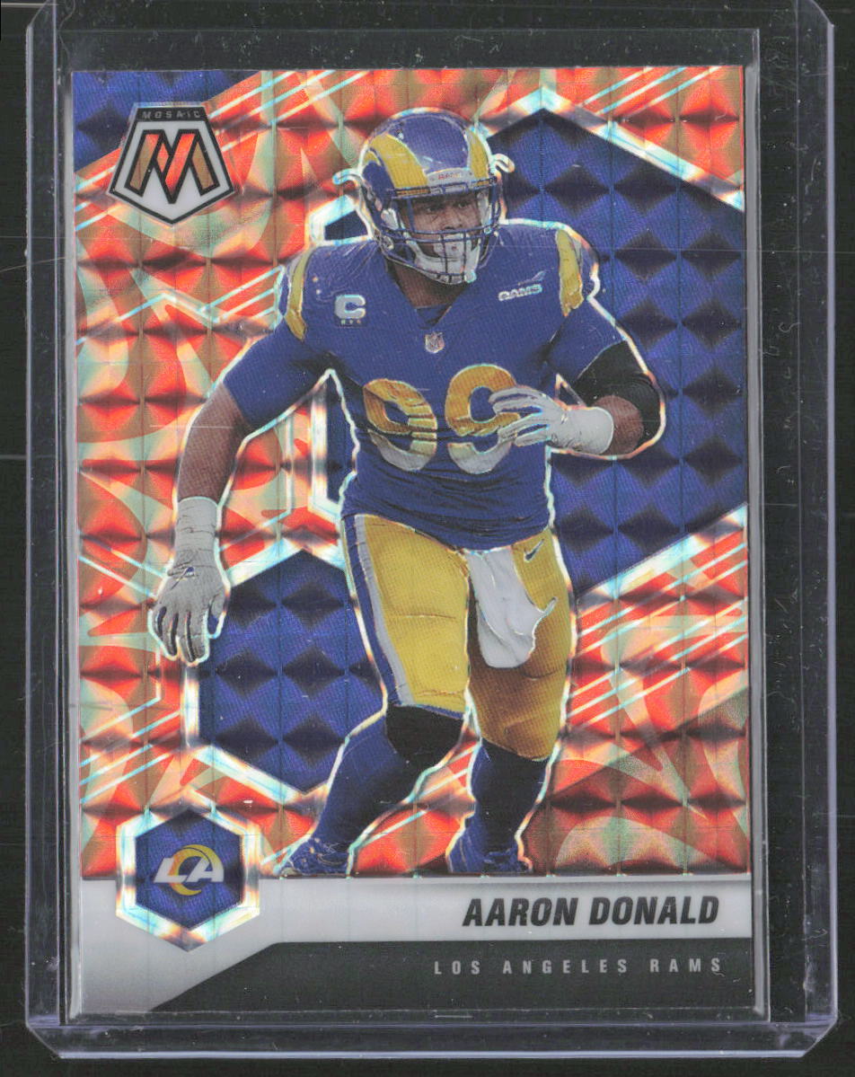 2021 Panini Mosaic #120 Aaron Donald Prizm Reactive Orange